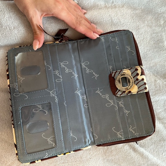 Quilted Wallet - Picture 3 of 4